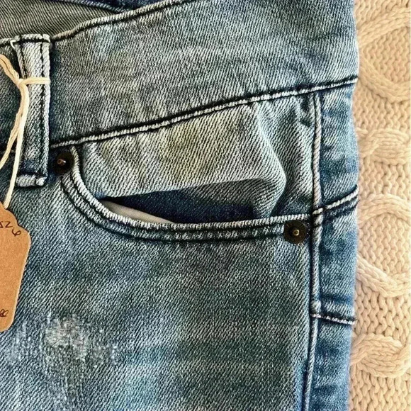 Juicy Couture Light Wash Jeans with Gold Rhinestone Patches - Picture 4 of 12